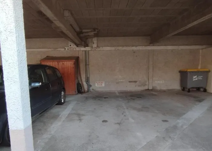 T2 Cosy Dans Le Centre Parking